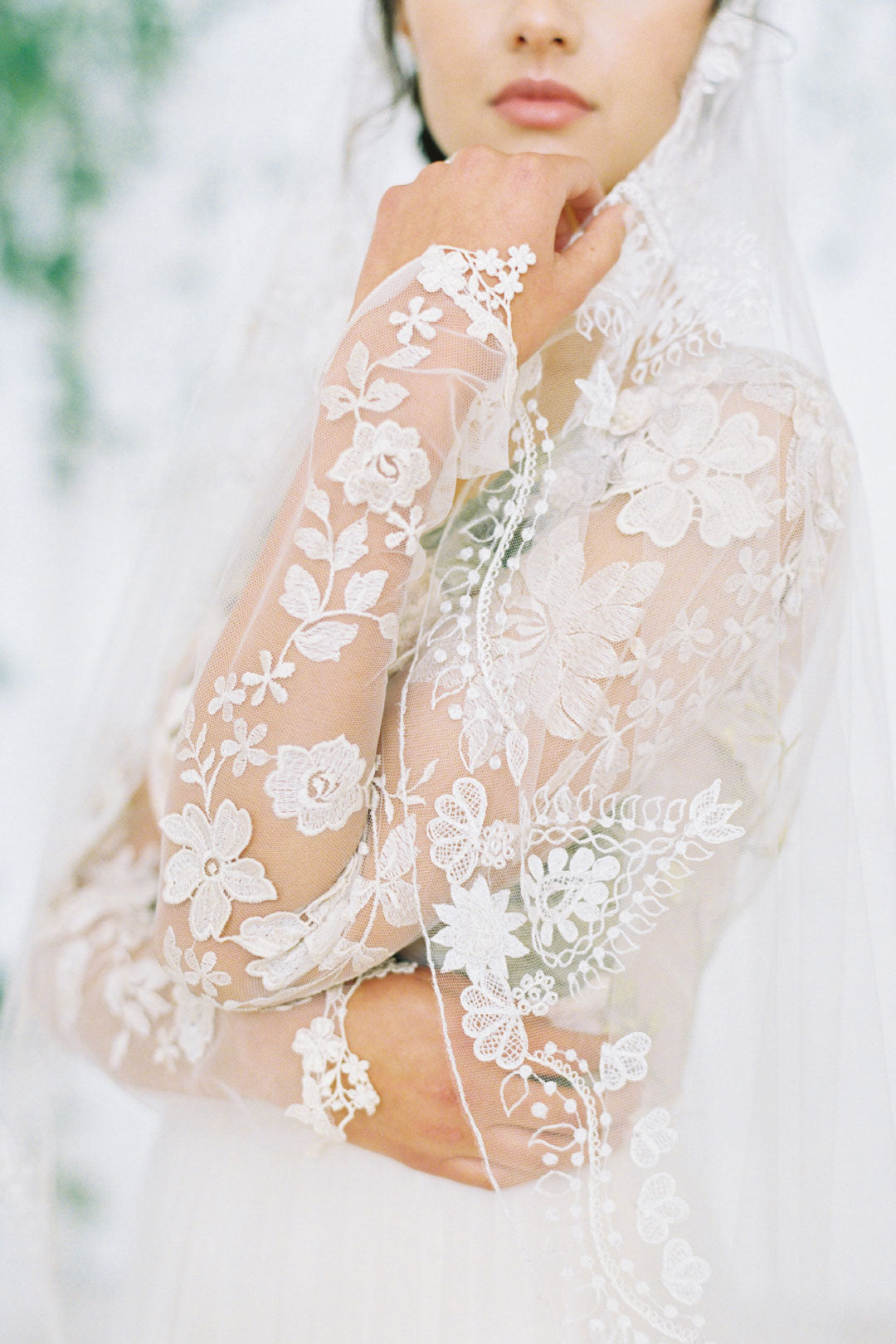 Sleeve Lace Detail Primavera Wedding Dresss