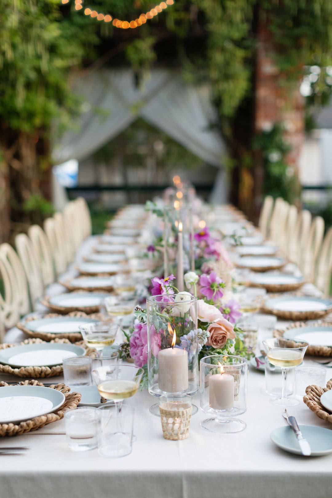 Wedding table setting for wedding dinner