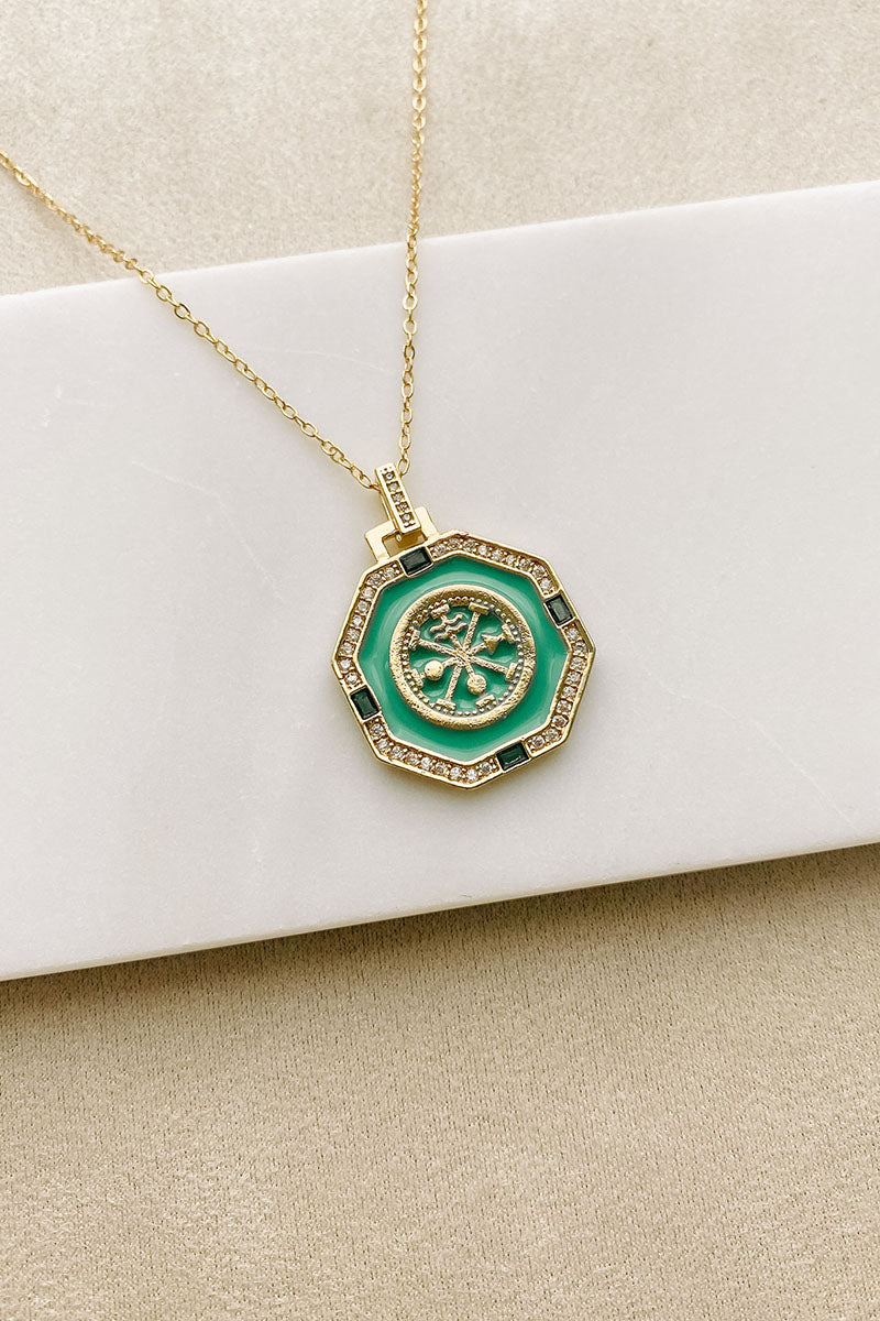 Find Your Path Pendant Necklace (Gold)