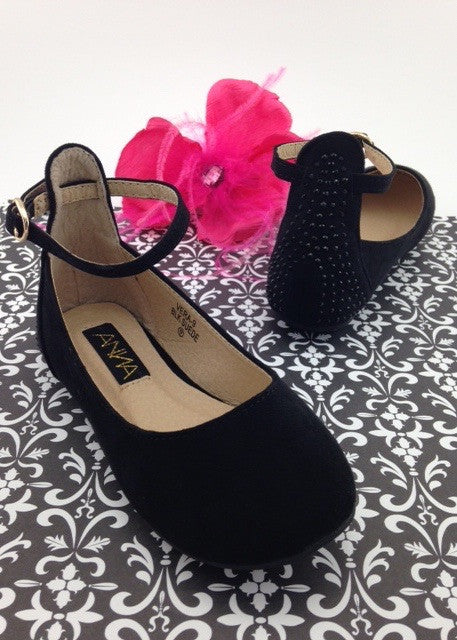 girls black ballet pumps