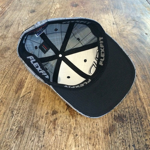 Rank Bull Icon Flexfit Cap in Black and White Glen Check with Black an ...