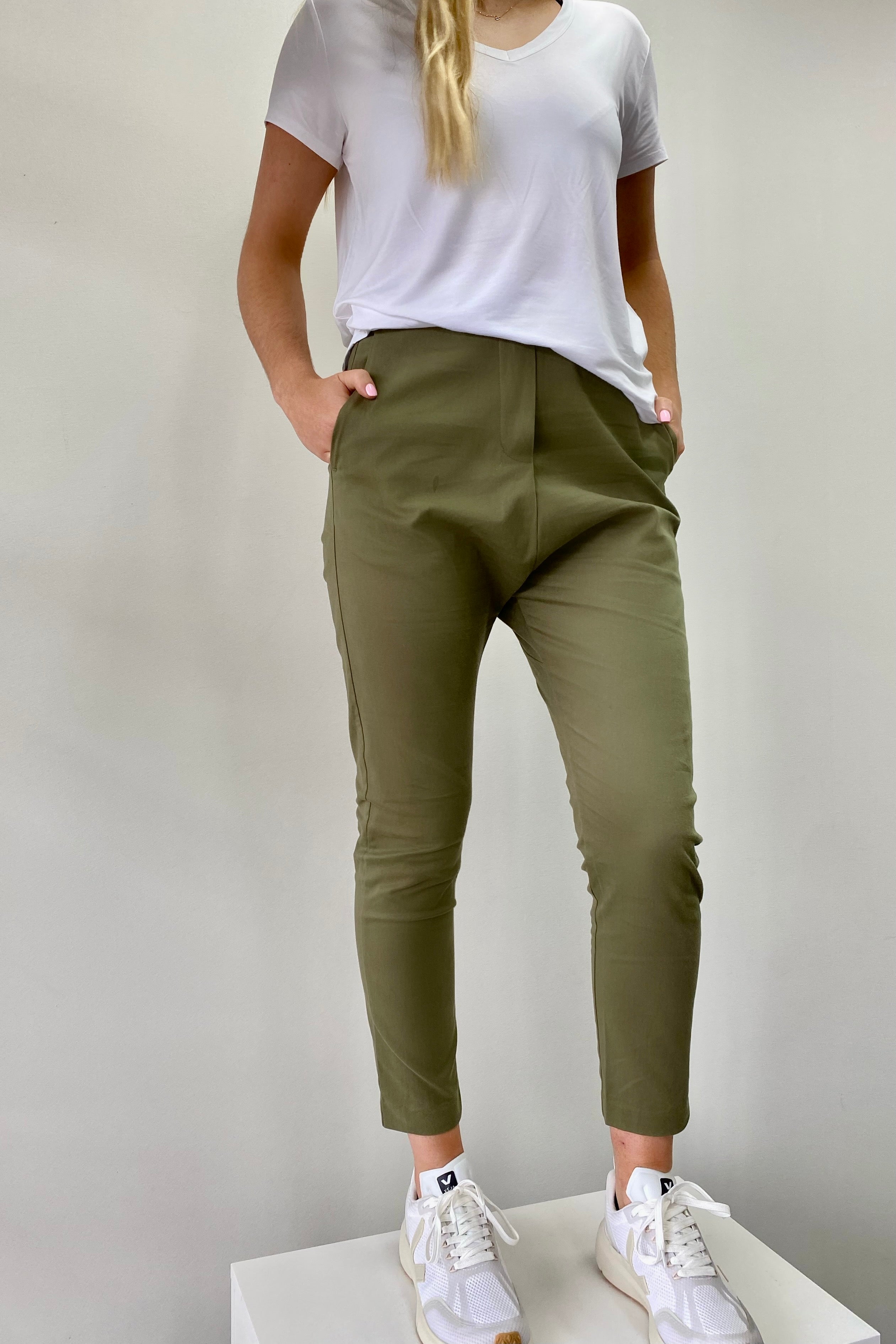 HyperLuxe Tailored Relaxed Pant- Khaki