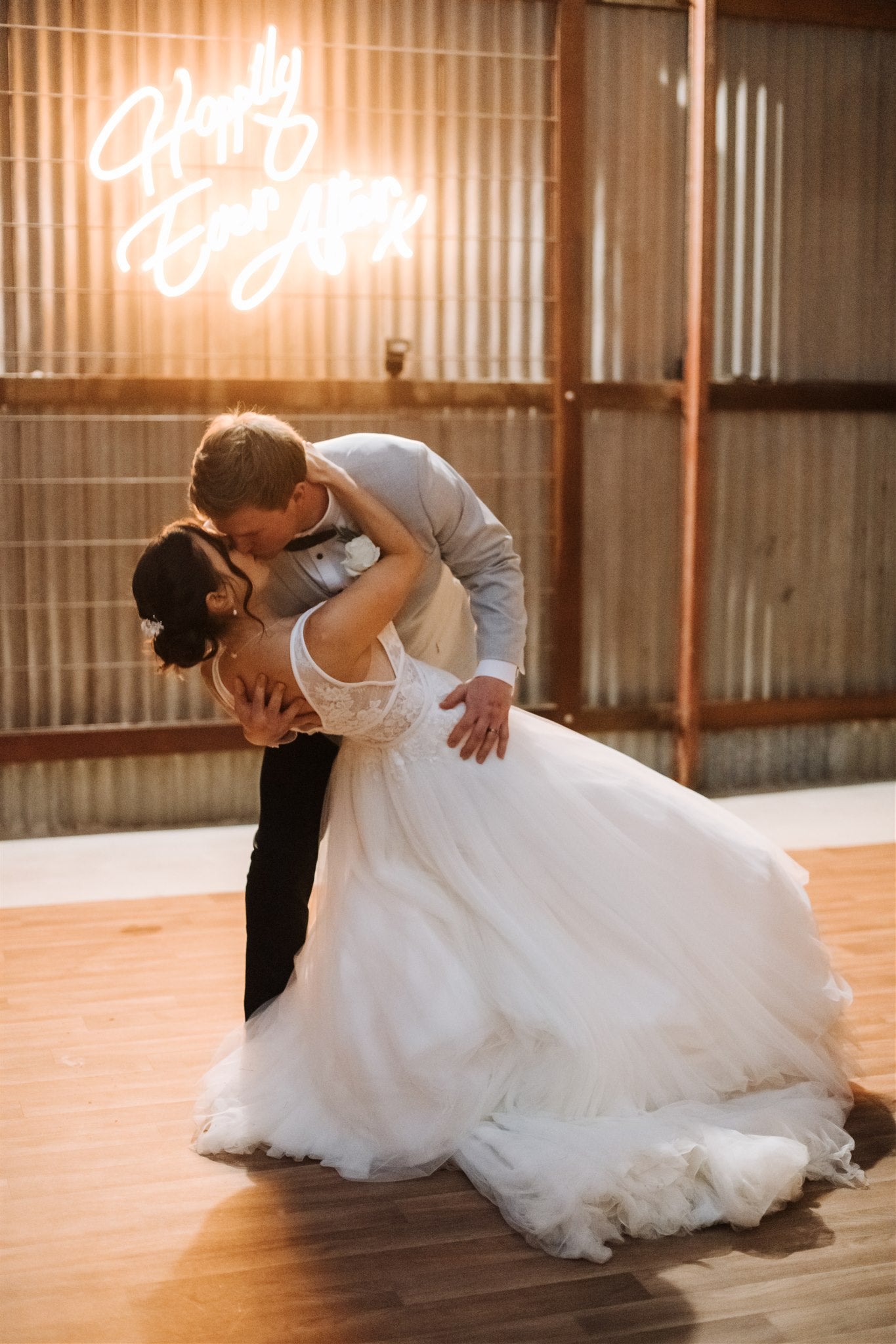 The First Dance for Katelyn + Jayson at Barton Park