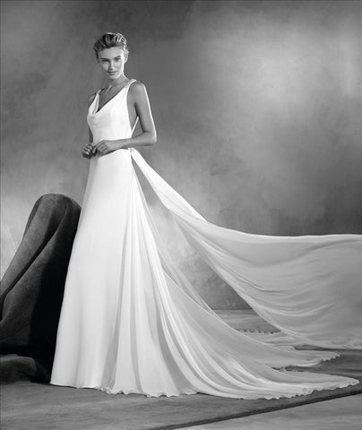 Samantha Wynne Wedding Blog Who What Wear Wedding Dress