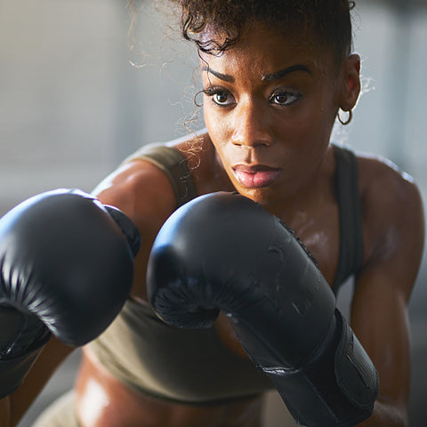 woman boxing mma kicking valour strike 