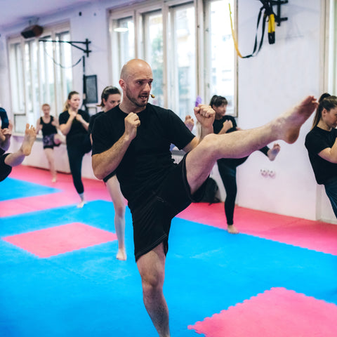 kickboxing mma muat thai workout stress relief happier life self defense class