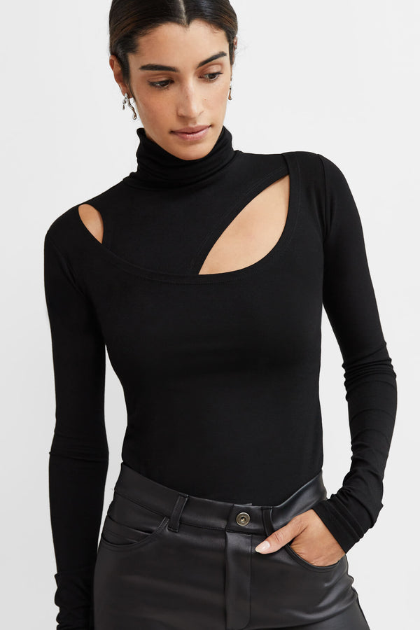 Minimalist Clothing Style for Women | Marcella NYC – Page 4