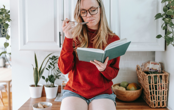 Eating healthy breakfast helps your skin