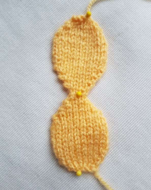 Knitted Daffodil Petal