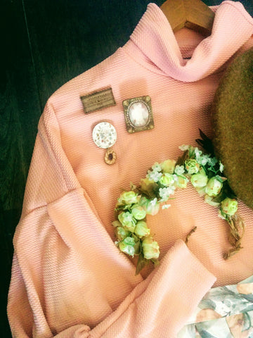 Pictured Peppermint Fox brooches and L'Orangerie skirt