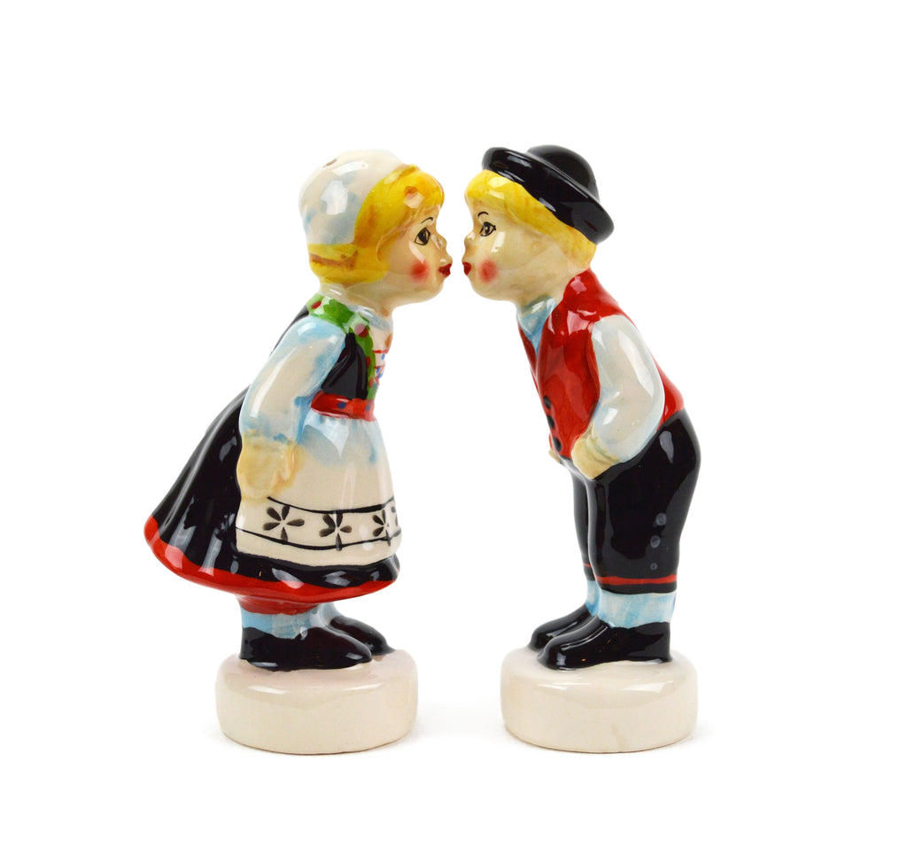 Cute Salt And Pepper Shakers Norwegian Standing Couple Scandinaviantoutlet 0487