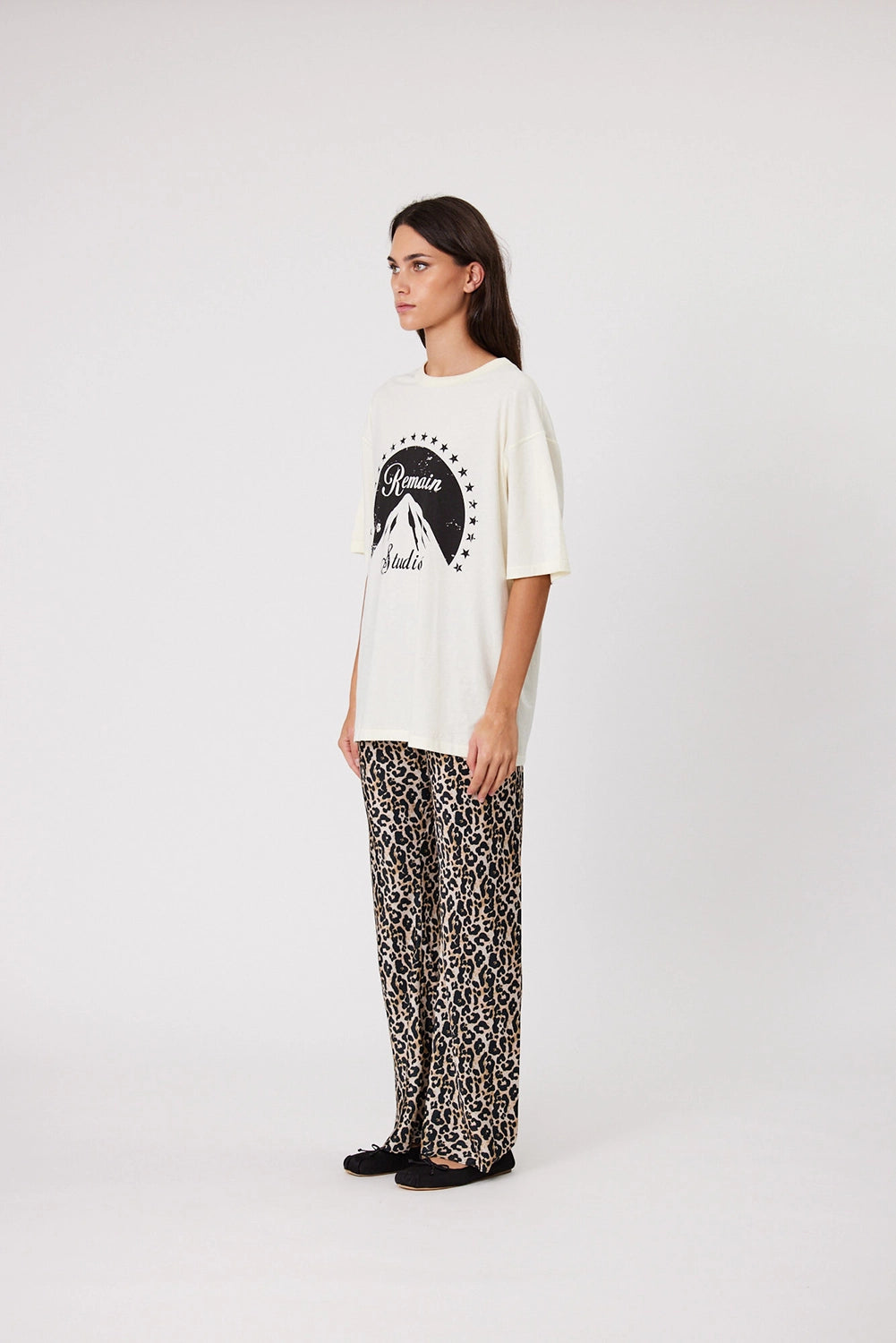 REMAIN STUDIOS TEE - IVORY