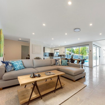 BROADBEACH HOME STAGING | Tailored Space Interiors