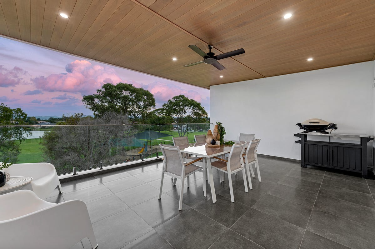 property-styling-bundall-gold-coast-patio-outdoor.jpg