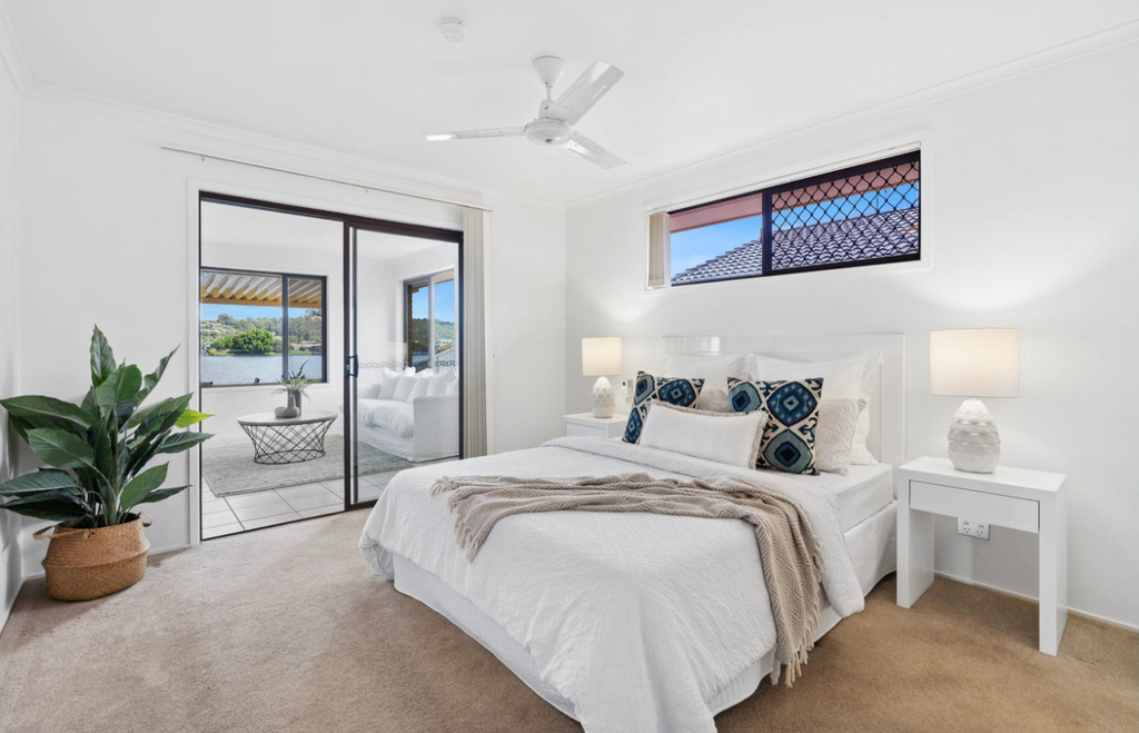 property-staging-elanora-qld-goldcoast-main-bedroom-decor-style