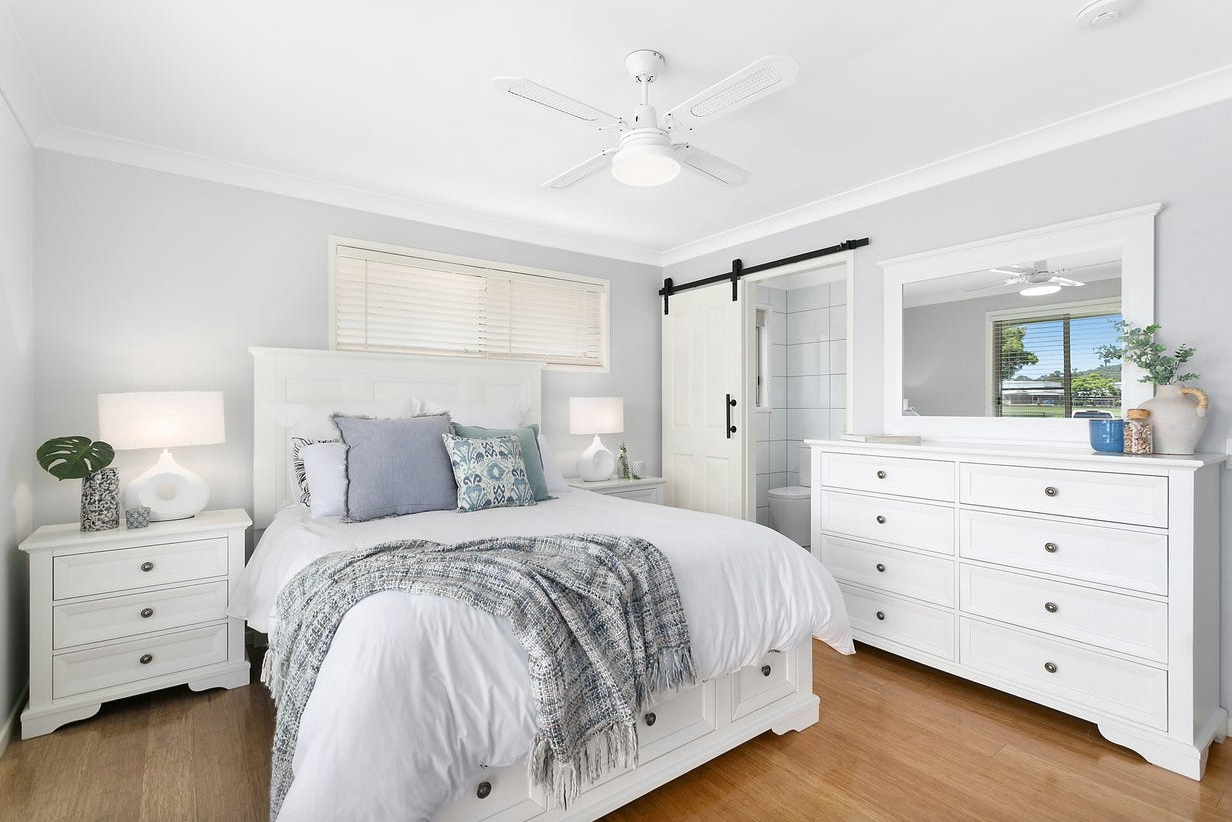 property-styling-elanora-gold-coast-qld-bedroom-style