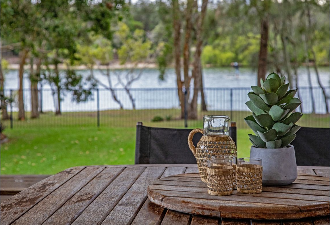 property-styling-for-sale-pottsville-outdoor-dining