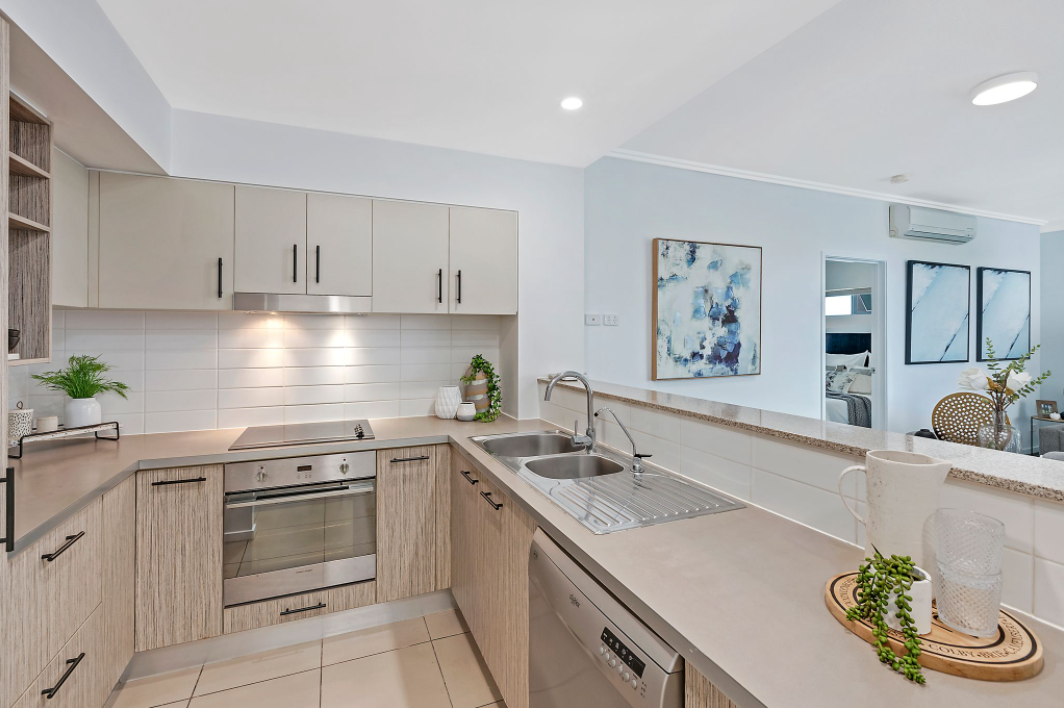 property-styling-for-sale-robina-qld-kitchen-decor