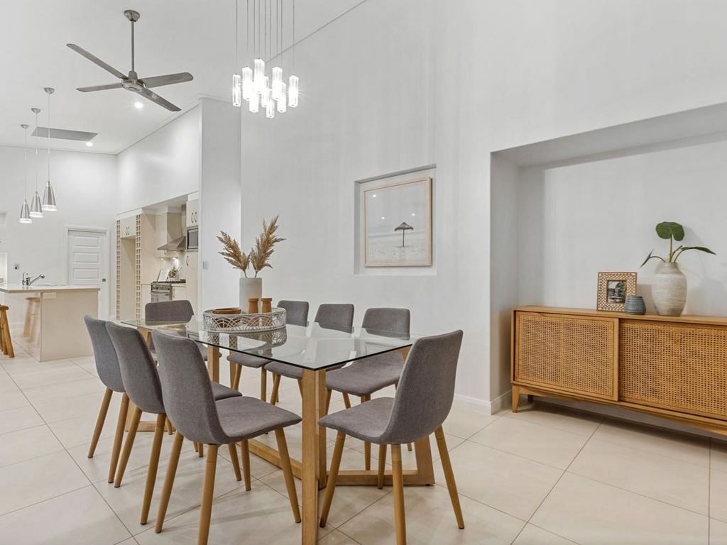 property-styling-kingscliff-tweed-coast-nsw-dining-area-staging
