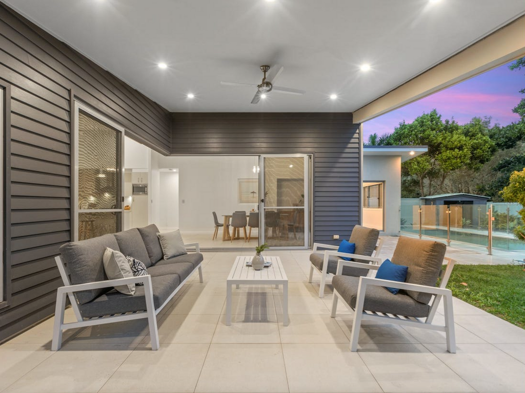 property-styling-kingscliff-tweed-coast-nsw-outdoor-living-area-staging-decor