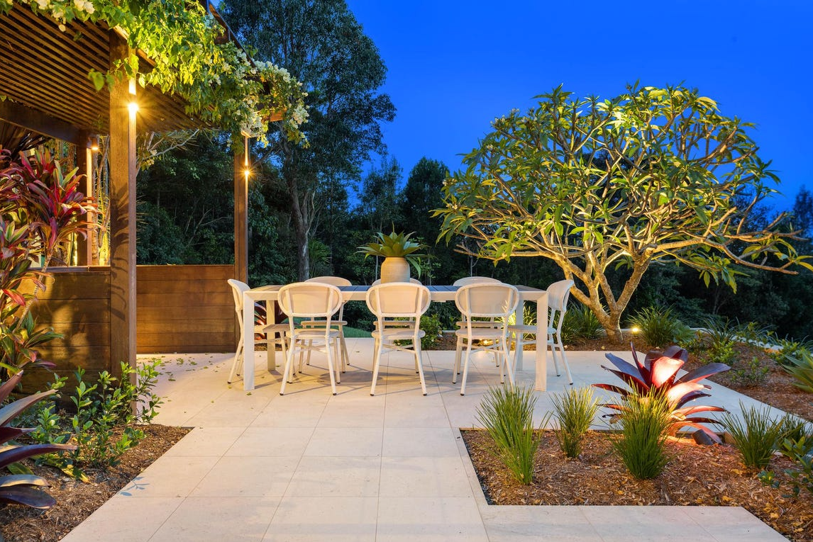 property-styling-newrybar-nsw-outdoor-dining-patio