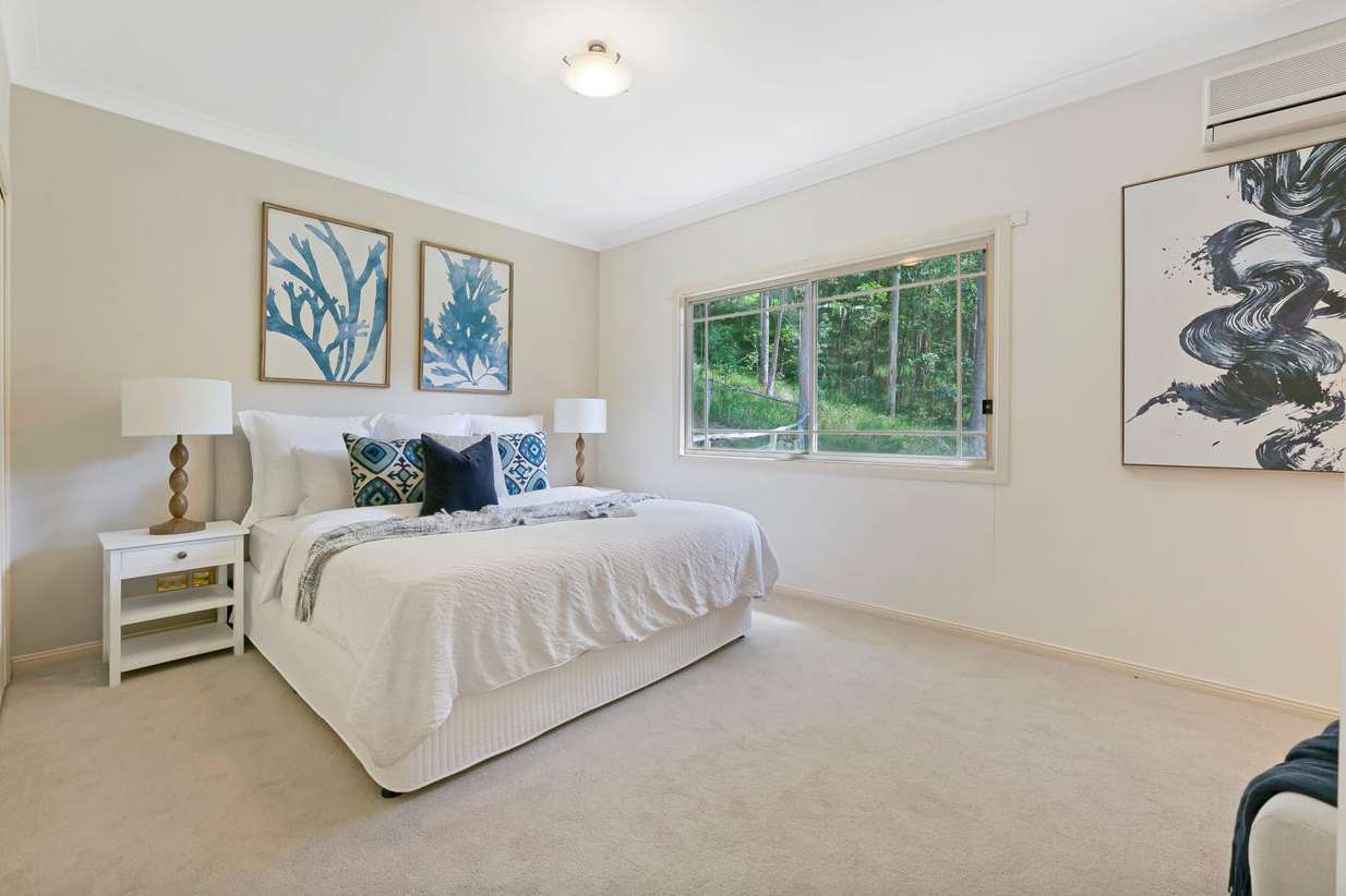 property-styling-qld-bonogin-for-sale-master-bedroom