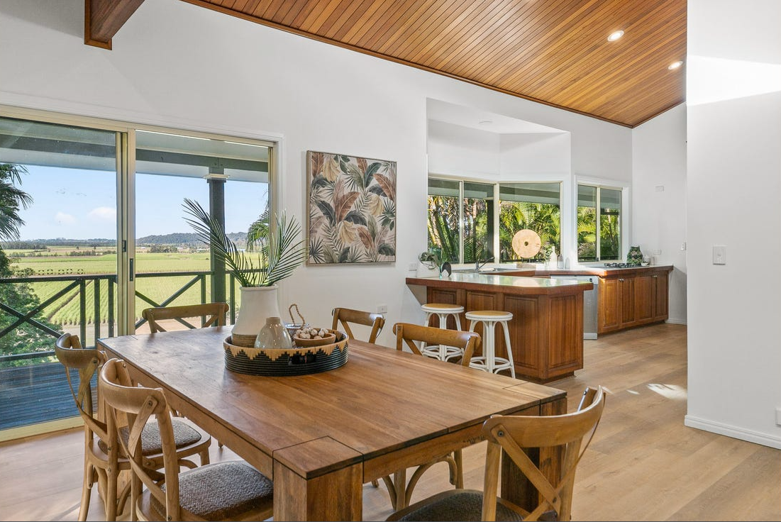 property-styling-tumbulgum-nsw-dining-kitchen