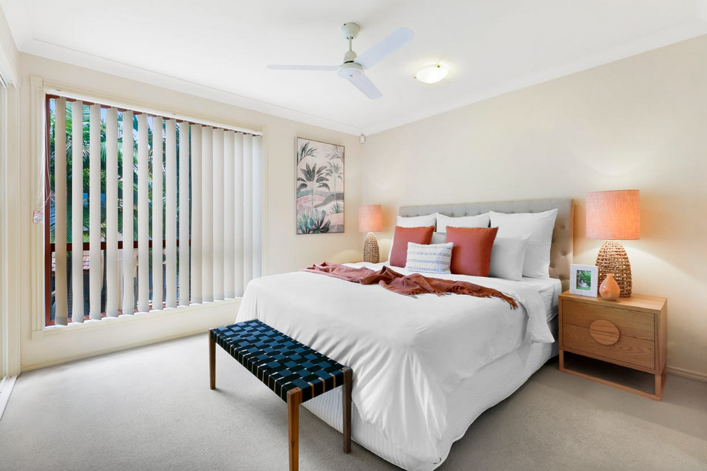 realestate-property-styling-robina-qld-lounge-room-main-bedroom-decor