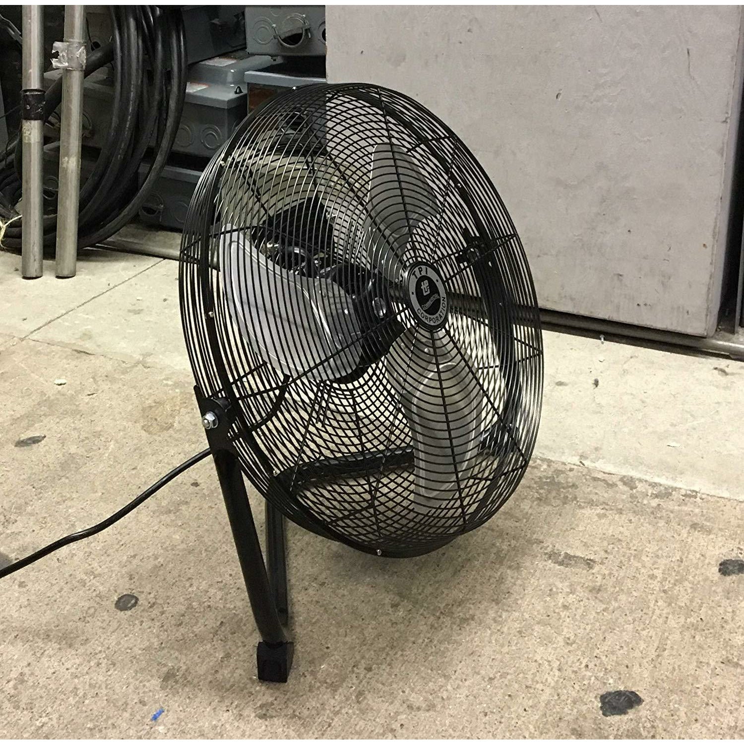 TPI Commercial Workstation Floor Fan, 18