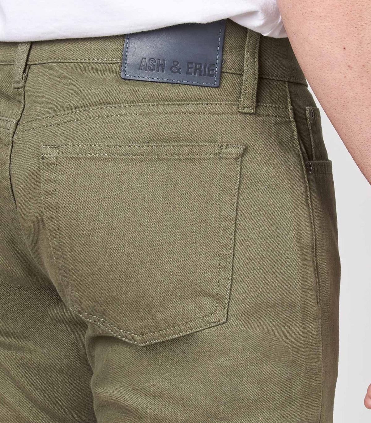 Jeans for Short Men: The Ultimate Guide – Ash & Erie