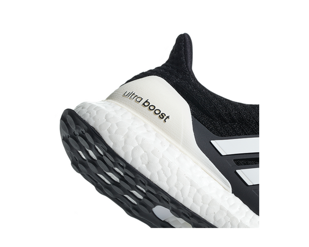 adidas ultraboost aq0062