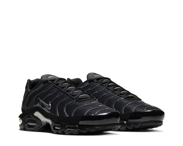 nike air max plus metallic silver