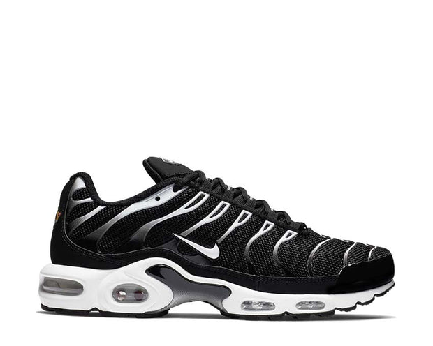 nike air max plus black and silver