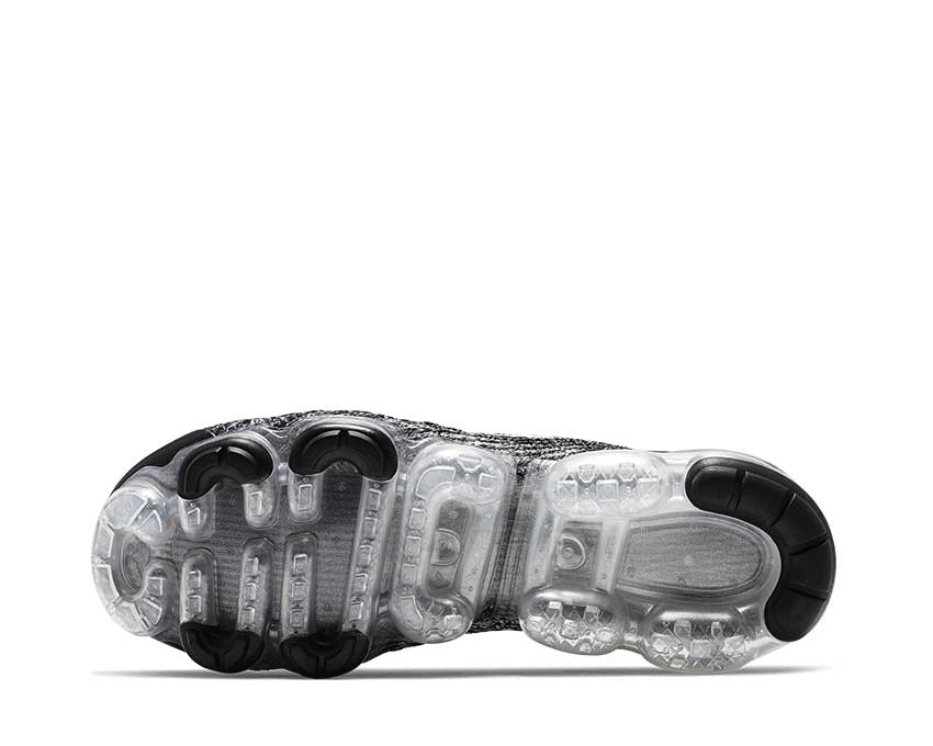 nike air vapormax flyknit 3 black white  5metallic silver aj6900 002