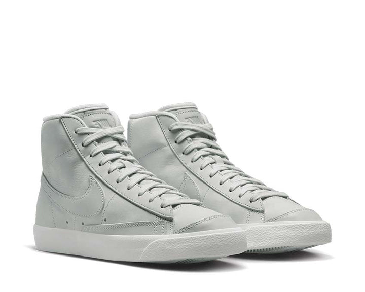 Nike Blazer Mid '77 LX Photon Dust / Summit White DQ7572-001