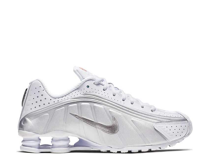 nike shox r4 white silver