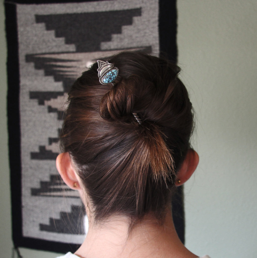 how to use a hair pin stick