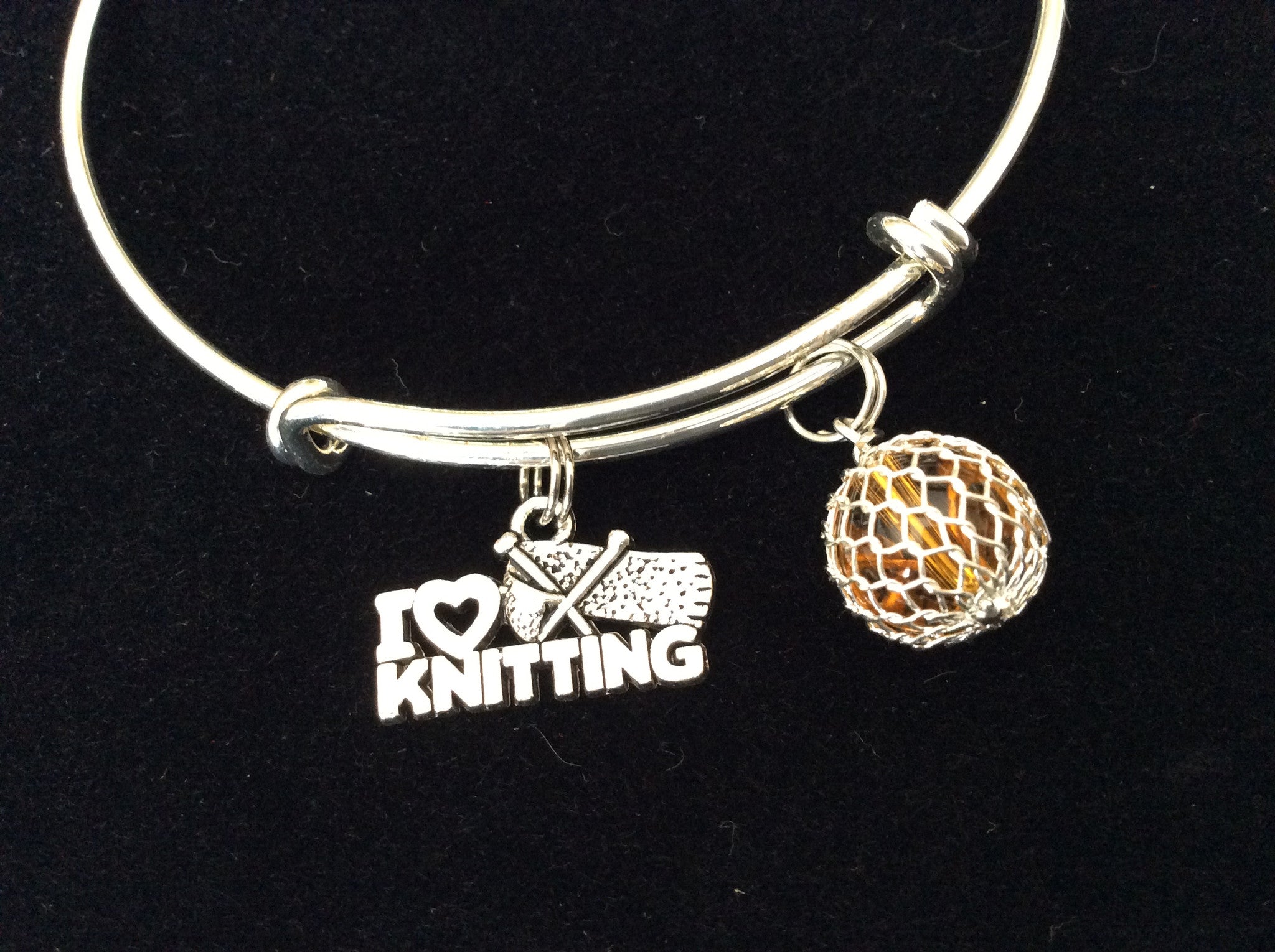 I Love Knitting Silver Charm Bracelet Expandable Adjustable Wire Bangle Trendy Knitted Ball of Yarn 