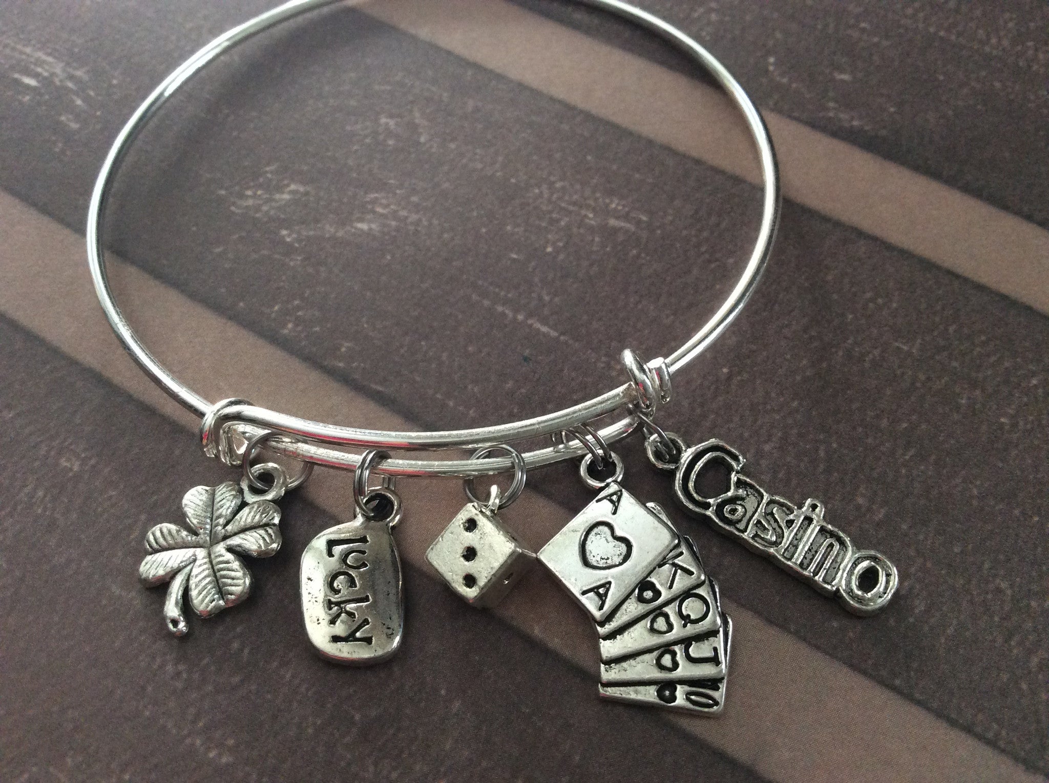 Lucky Casino Dice Playing Cards and Four Leaf Clover Charm Silver Expandable Adjustable Wire Bangle 