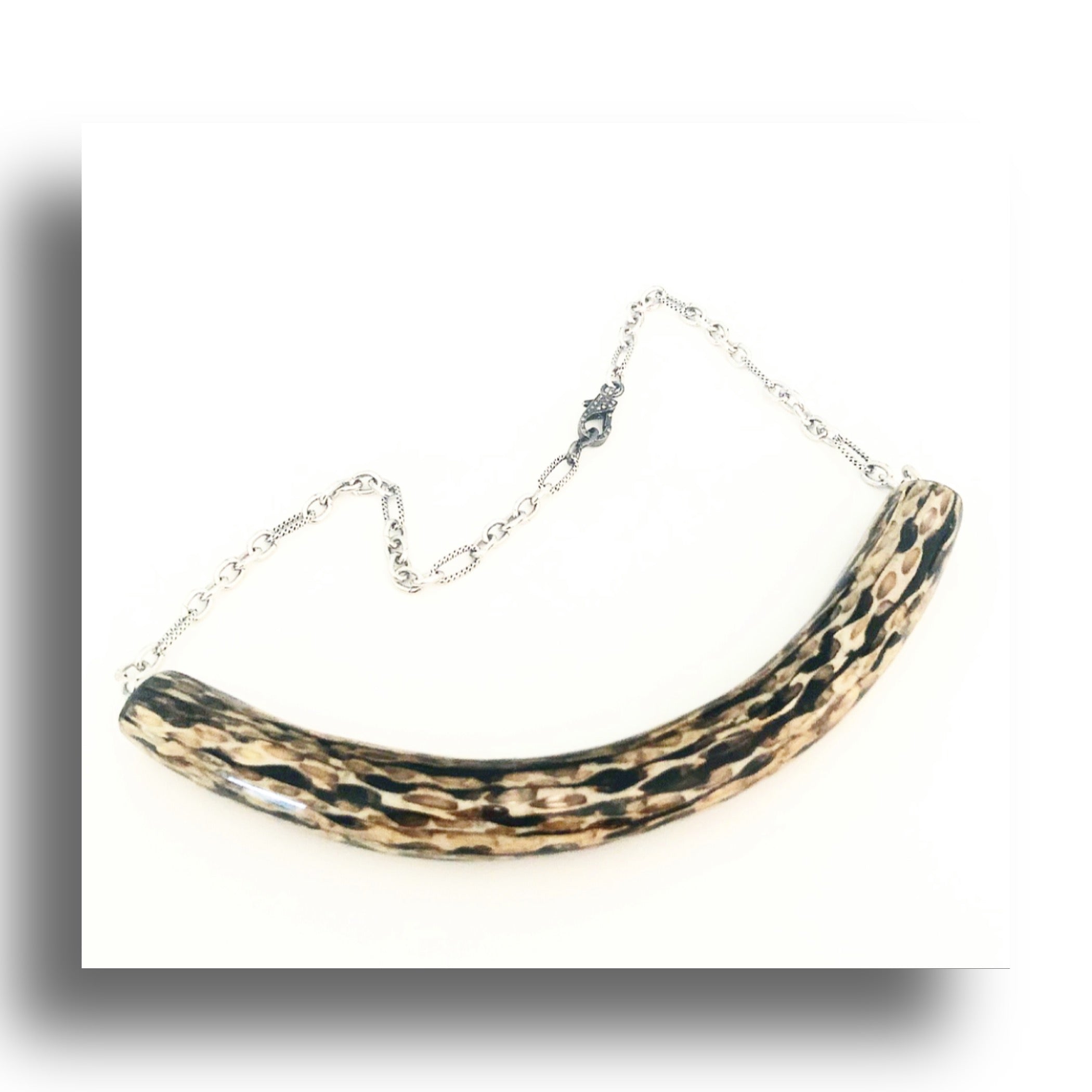 Black / Brown Banana Leaf Glazed Rod Diamond Necklace