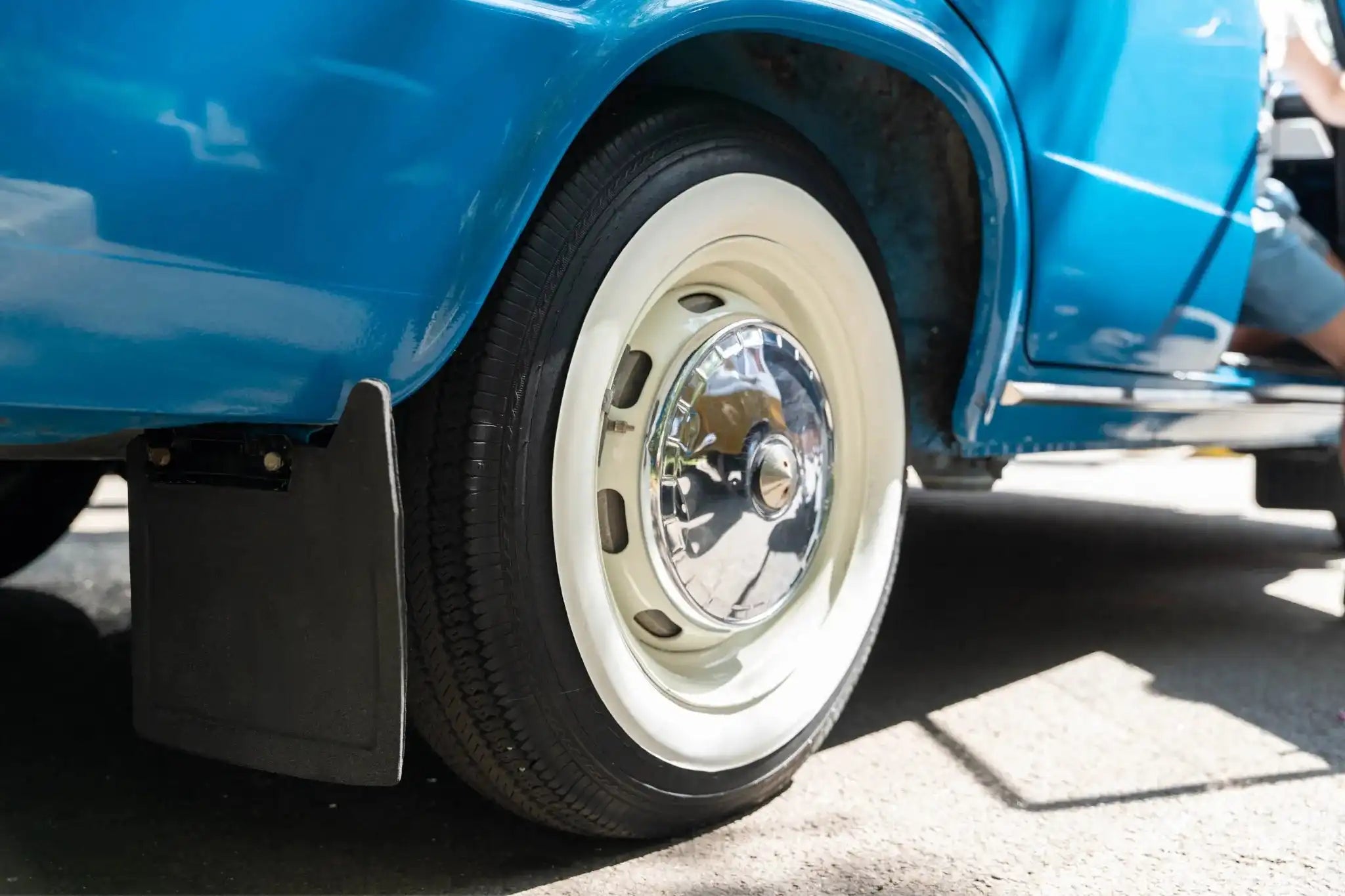 Hinterrad eines Oldtimers