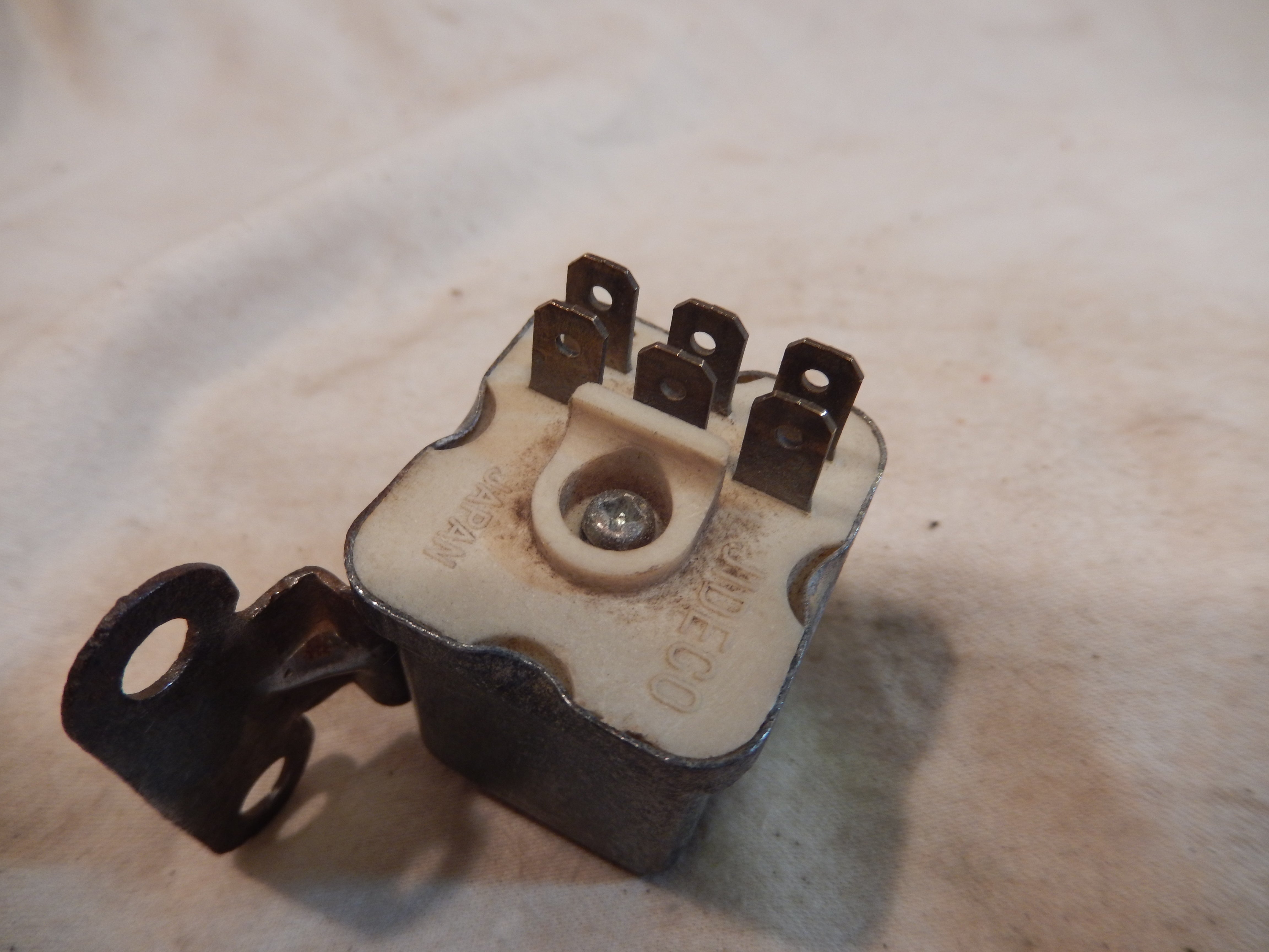 Datsun 240Z Fuel Pump Relay – Maserati Compound