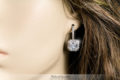 Important White Diamond Flower Earrings - Boca Raton