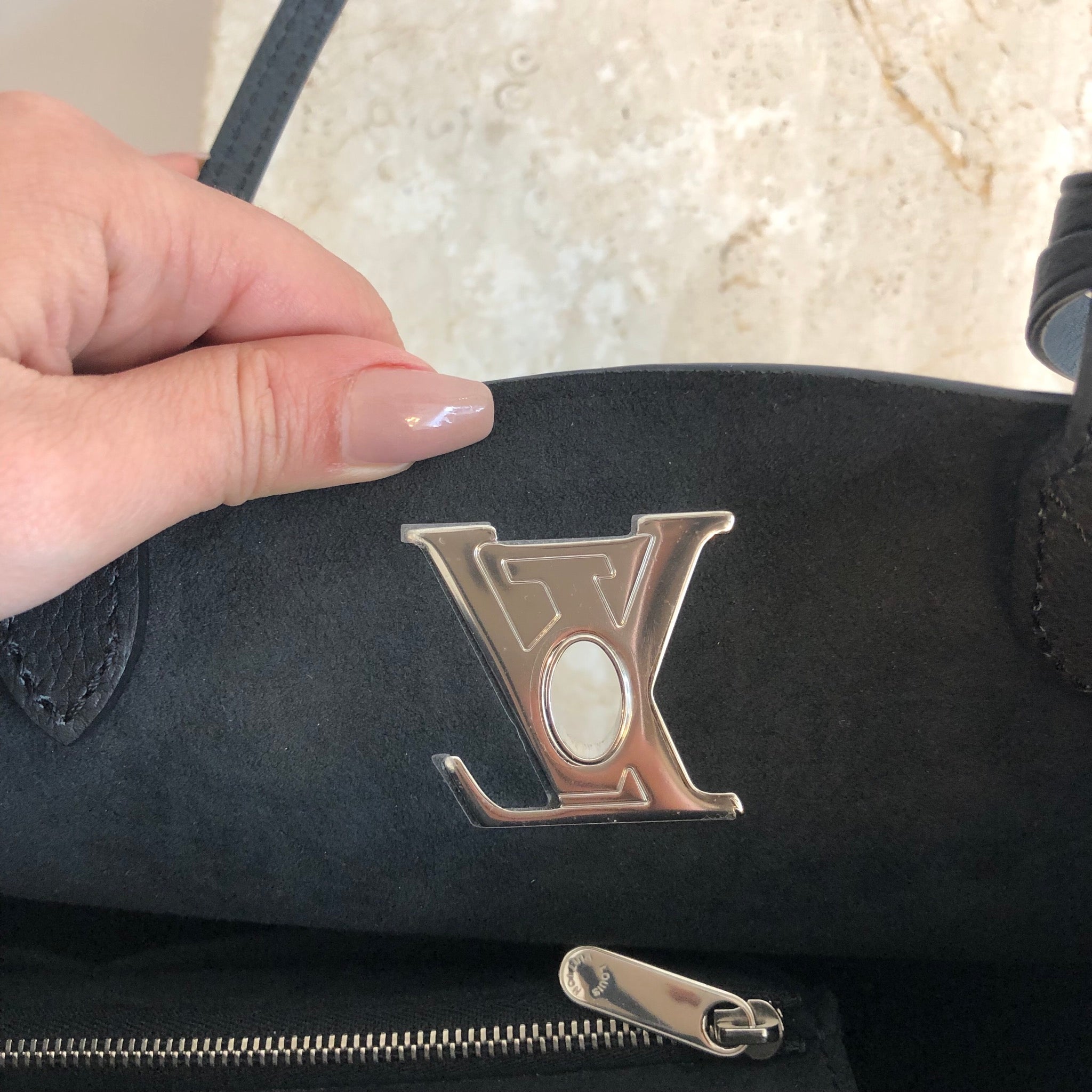 Authentic LOUIS VUITTON Lockme Cabas Tote – Valamode