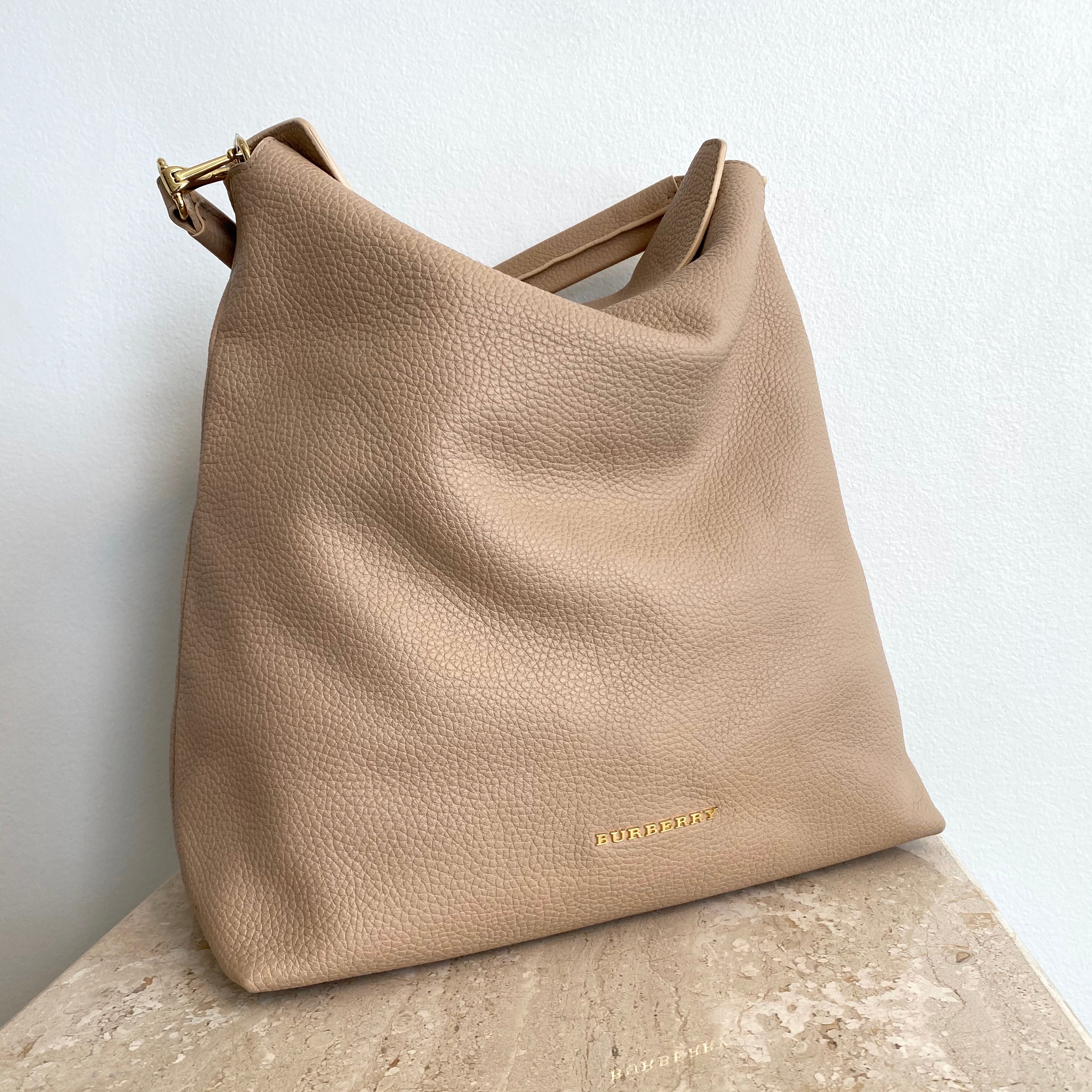 Authentic BURBERRY Cale Blush/Nude Hobo – Valamode