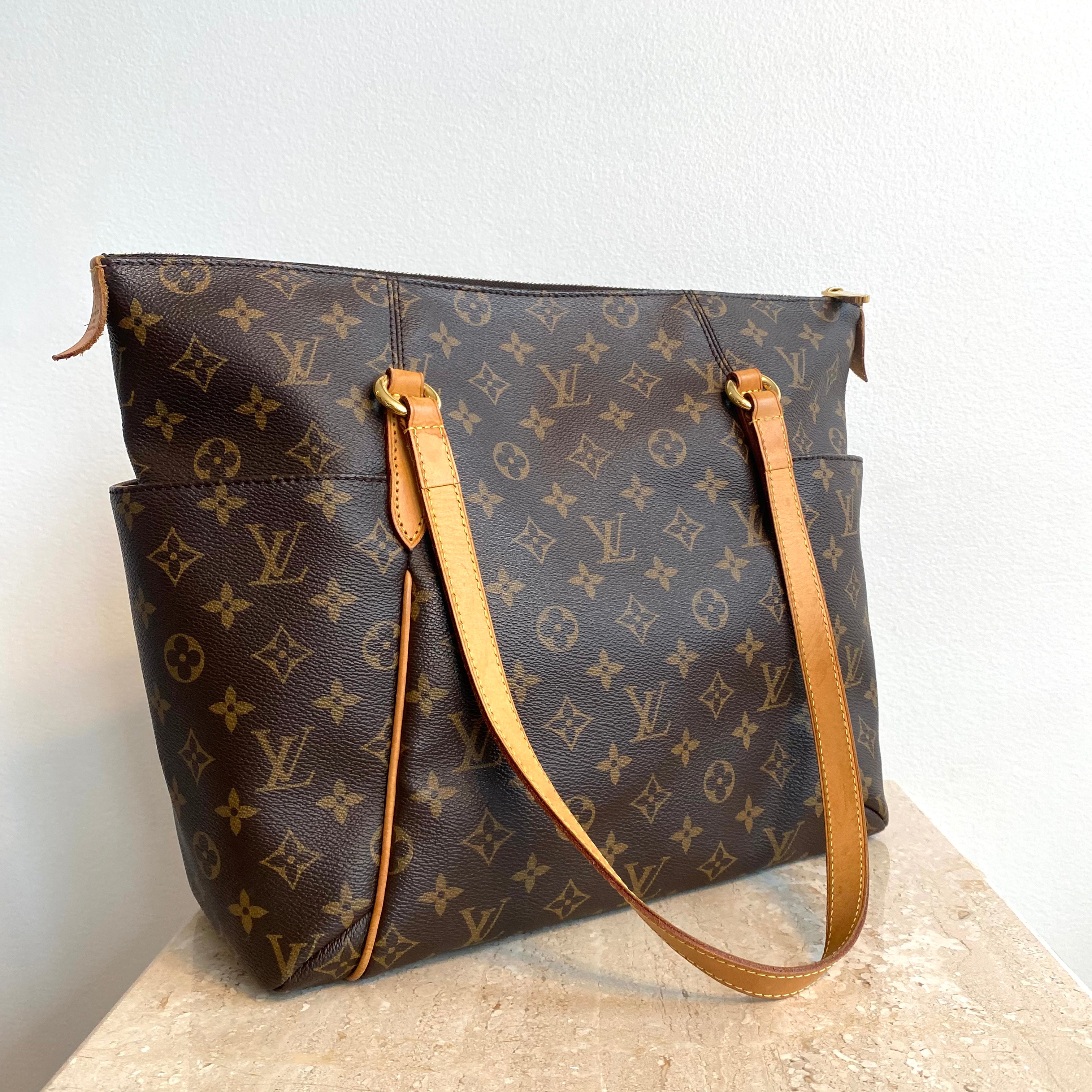 Louis Vuitton  Bags  Authentic Louis Vuitton Totally Mm Canvas Bag   Poshmark
