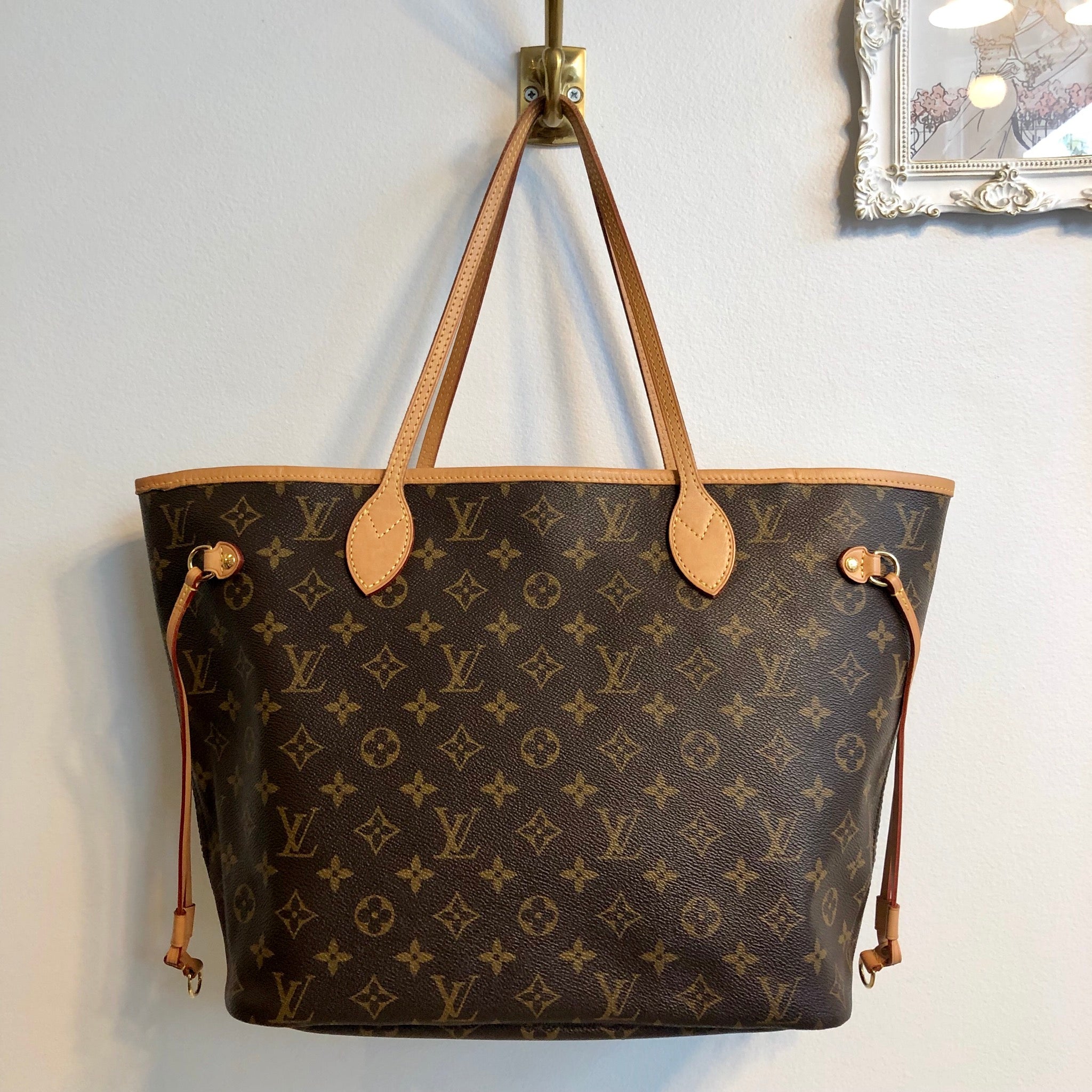 Authentic Louis Vuitton Monogram Neverfull MM Pivione – Valamode