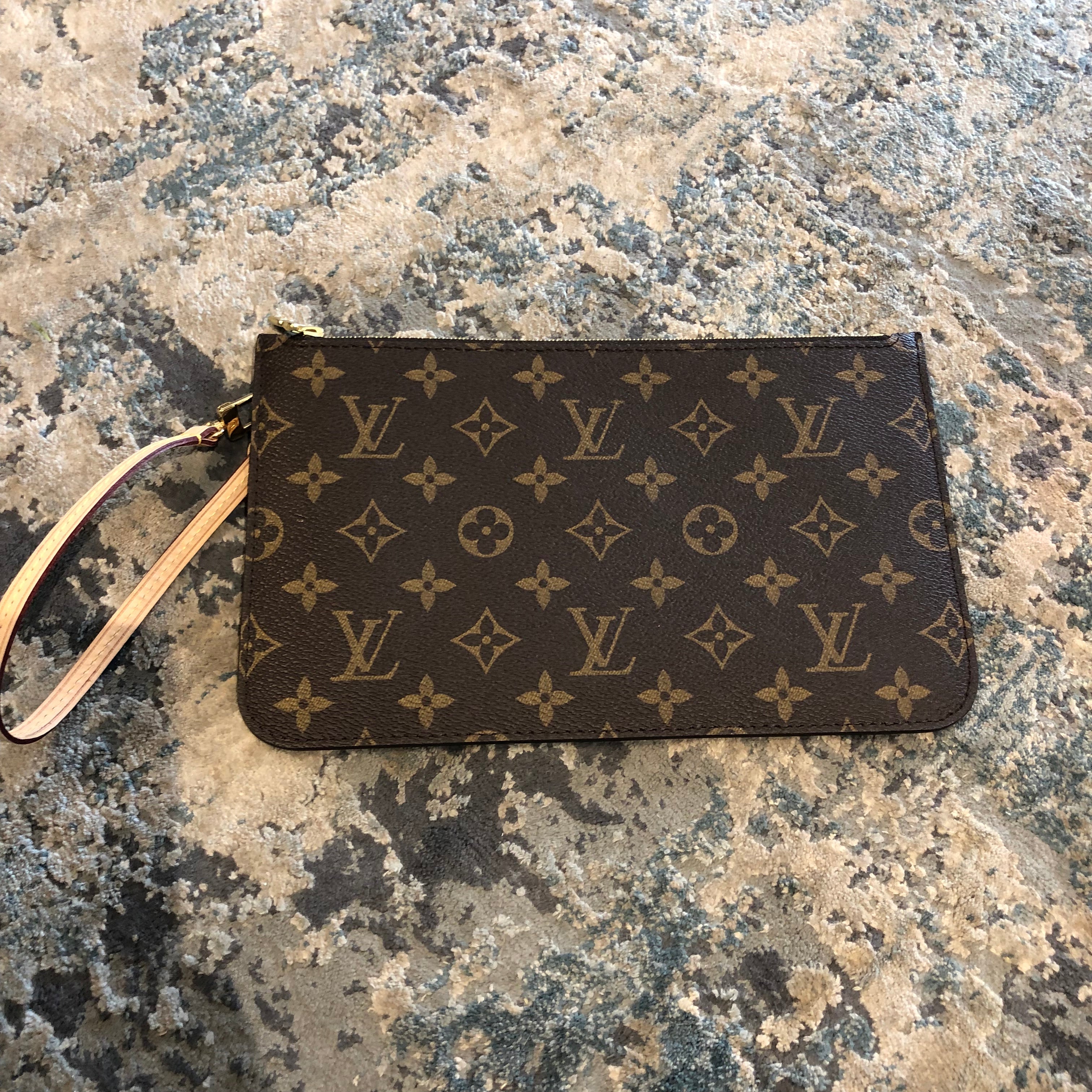 Authentic LOUIS VUITTON Neverfull Pouch – Valamode