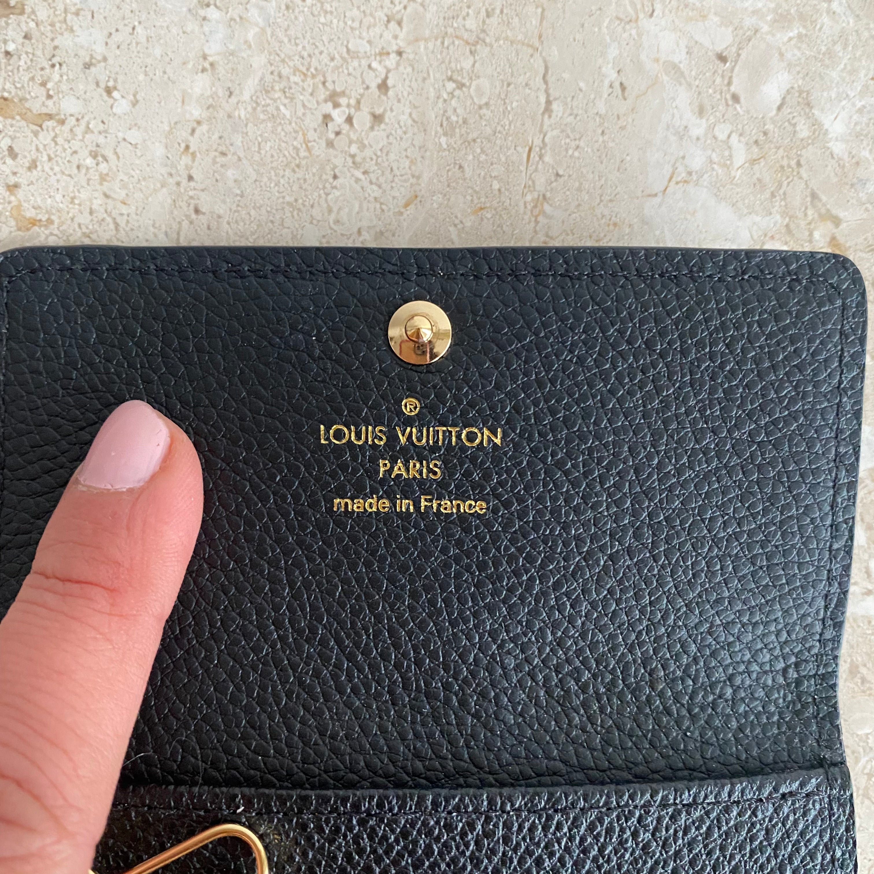 Authentic LOUIS VUITTON Black Empreinte Leather 6 Key Holder – Valamode