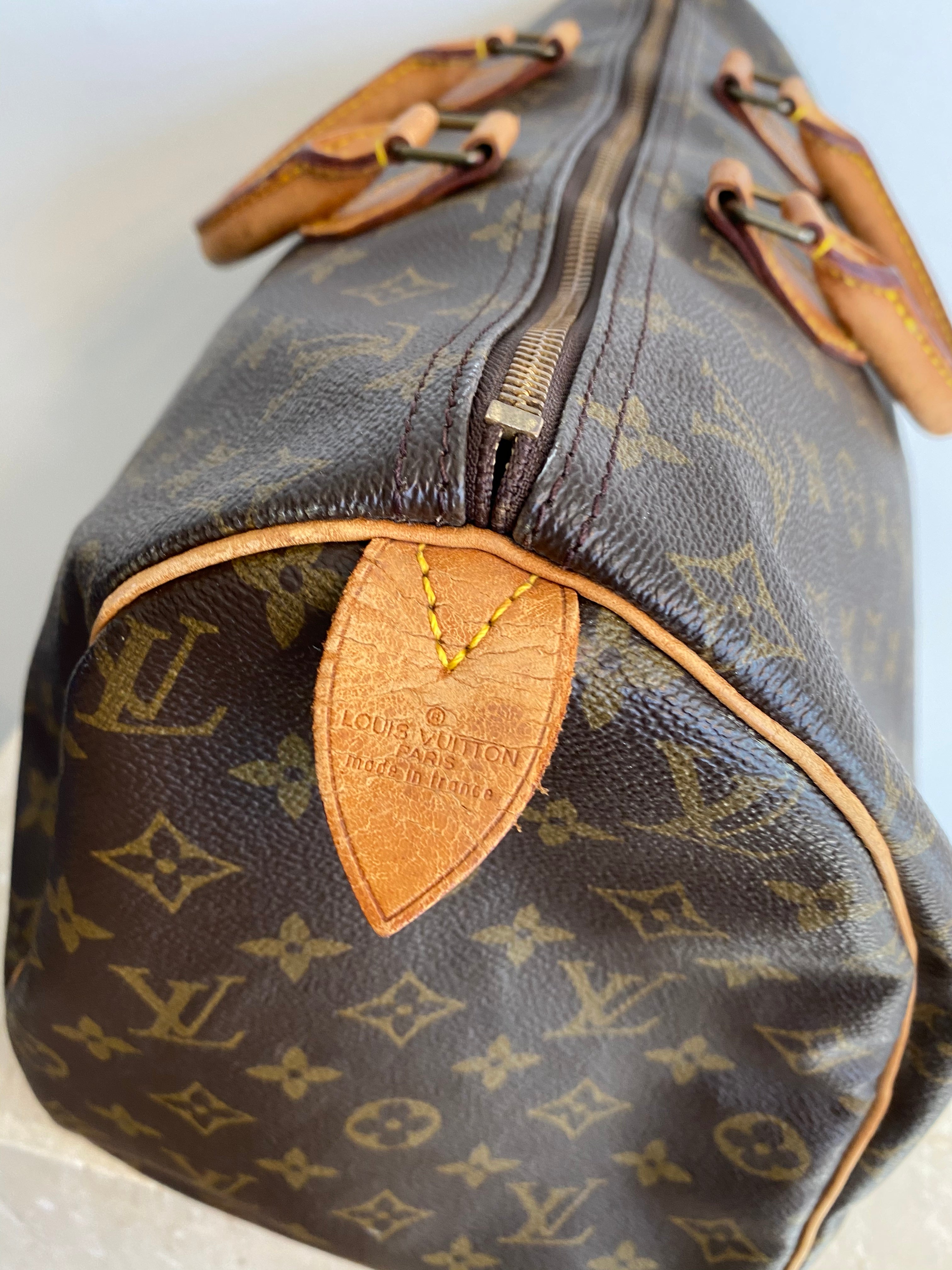 LOUIS VUITTON, a monogram canvas bag, Keepall 40. - Bukowskis